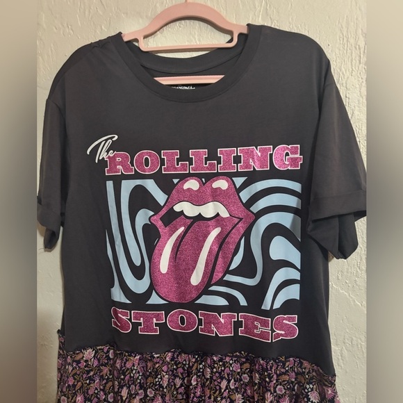 Rolling Stones Graphic Dress - Picture 3 of 8